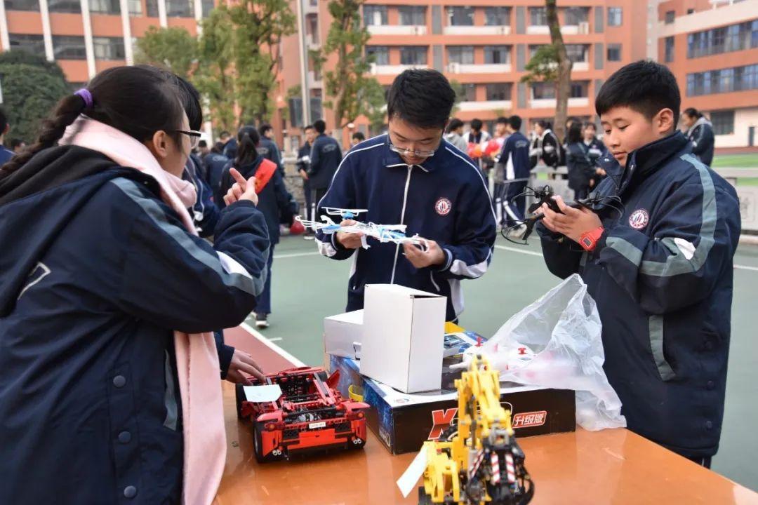 聚焦时事热点，共话校园前沿资讯，最新课前新闻分享